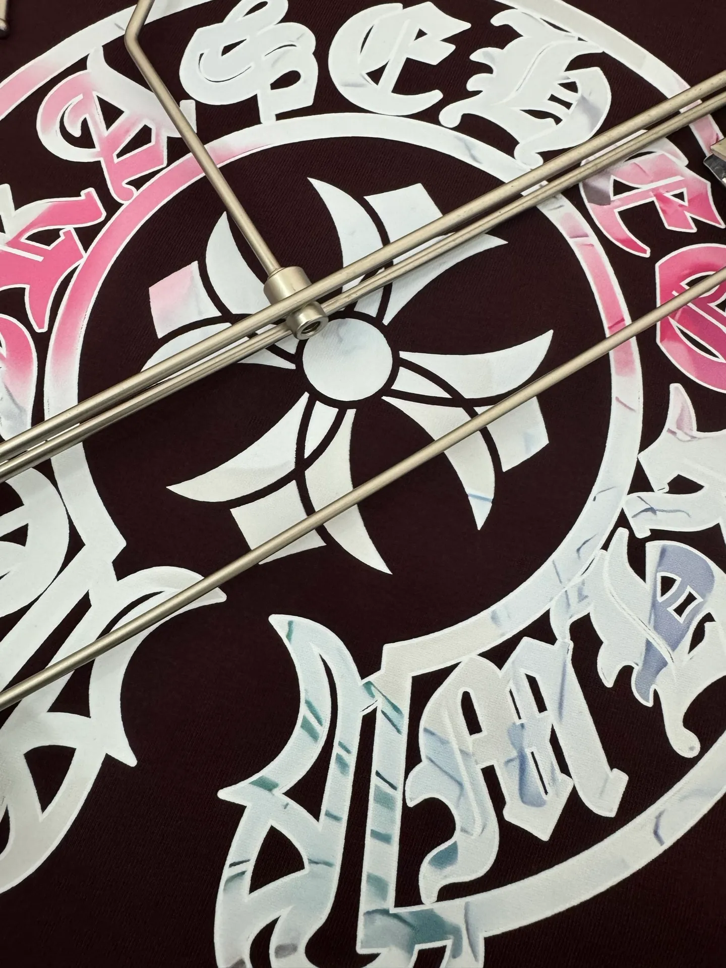 🅿️210 Chrome Hearts*320g heavyweight pure cotton T-shirt, thick, breathable and loose fit. Printed logo design. Spring and summer new round neck fashionable short-sleeved T-shirt. Comfortable against the skin, durable and easy to wear. The original factory is meticulous in craftsmanship. A must-have for casual and versatile colors. Color: Black Anchor Red. Size: S M L XL XXL.